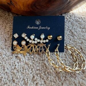 Fashion Jewelry Gold and Pearl Earring Set